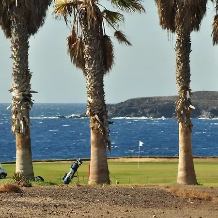 Villa In Amarilla Golf